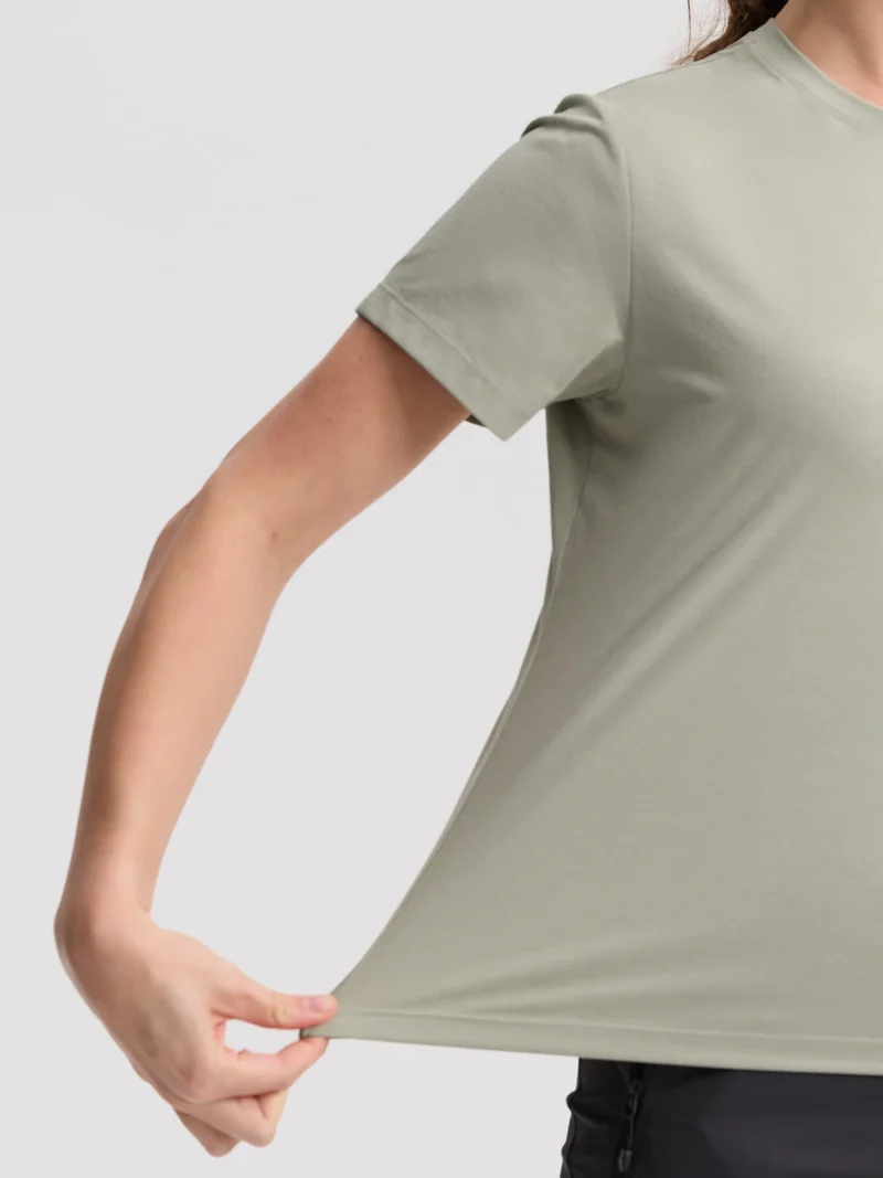 Women's Moisture-wicking Short Sleeve Tee
