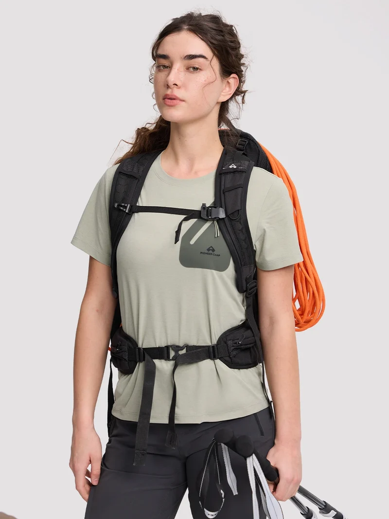 Women's Moisture-wicking Short Sleeve Tee