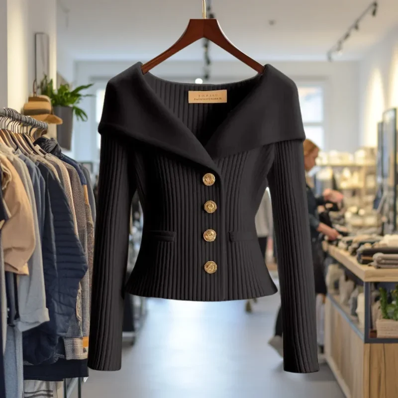 Damen Strickjacke mit breitem Kragen und Knöpfen