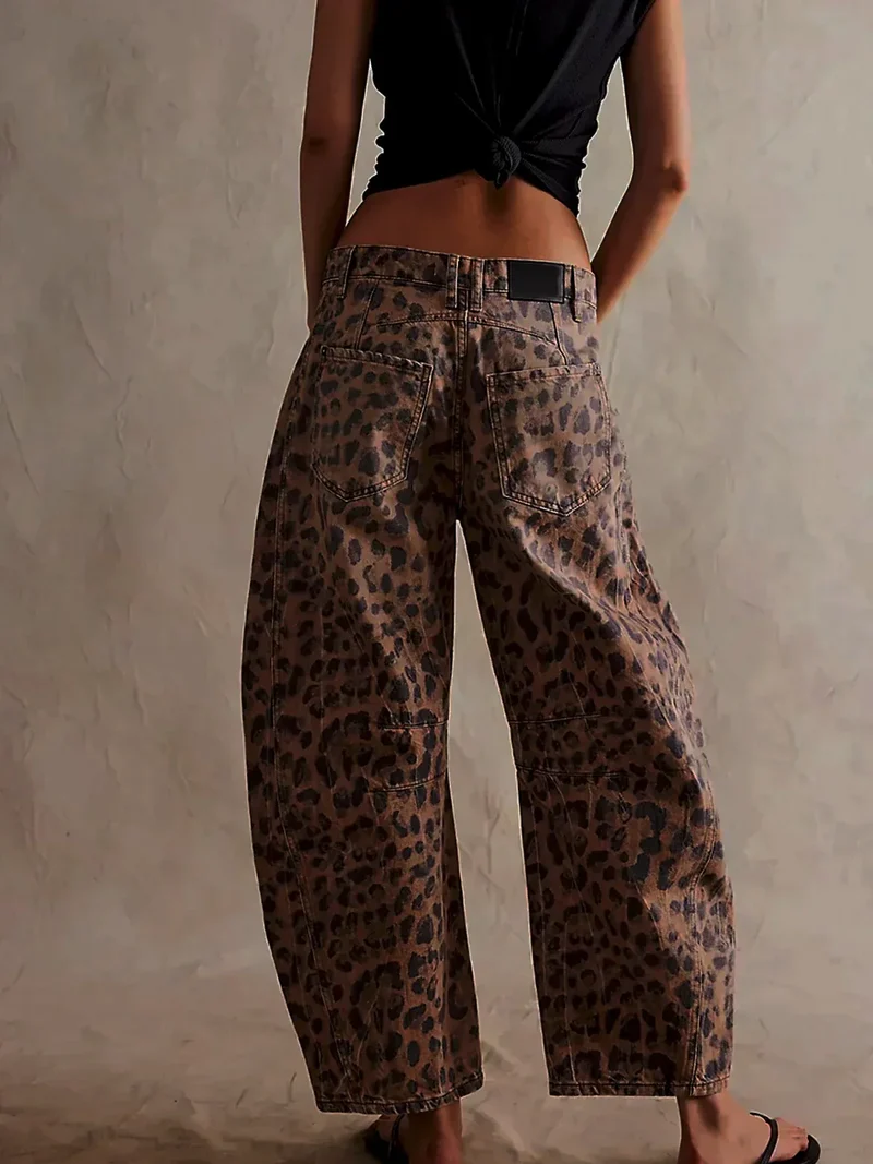 Damen Jeans im Fassschnitt