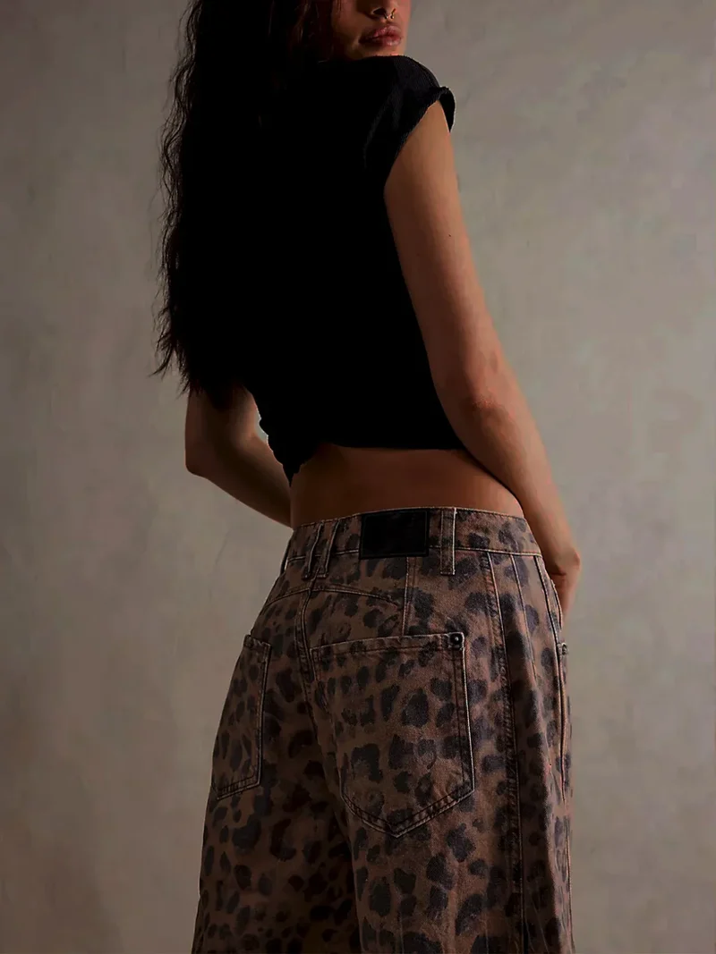 Damen Jeans im Fassschnitt