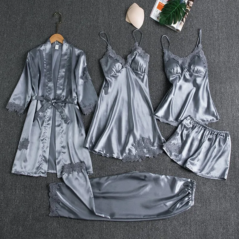 Emirae - fünfteiliges Nachtwäsche-Set