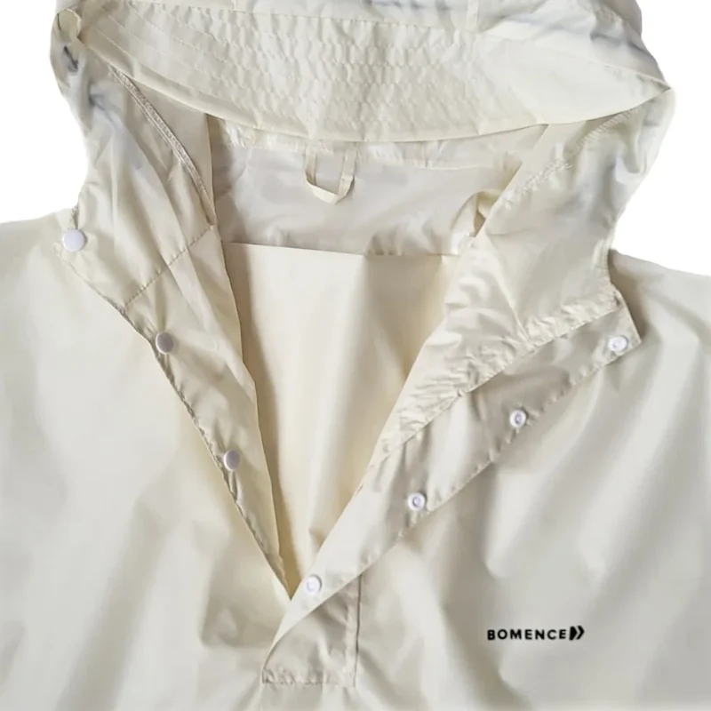 Großer Regenponcho mit Ärmeln (mit reflektierendem Streifen)