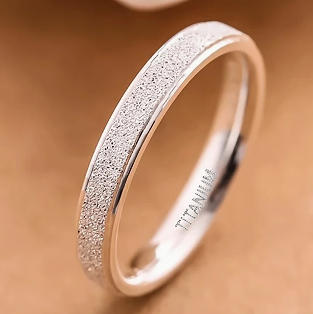 Titan Ring mit Elegantem Design in Silber