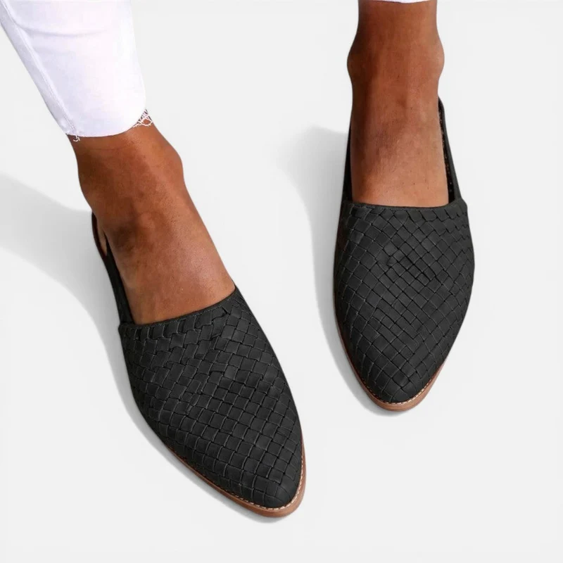 Damen Sandalen geflochten mit Fersenriemen und flacher Sohle