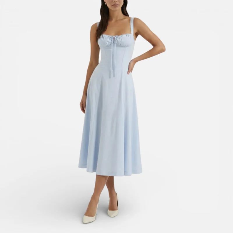 Sommerkleid für Damen in Midi-Länge mit Trägern und Seitenschlitz