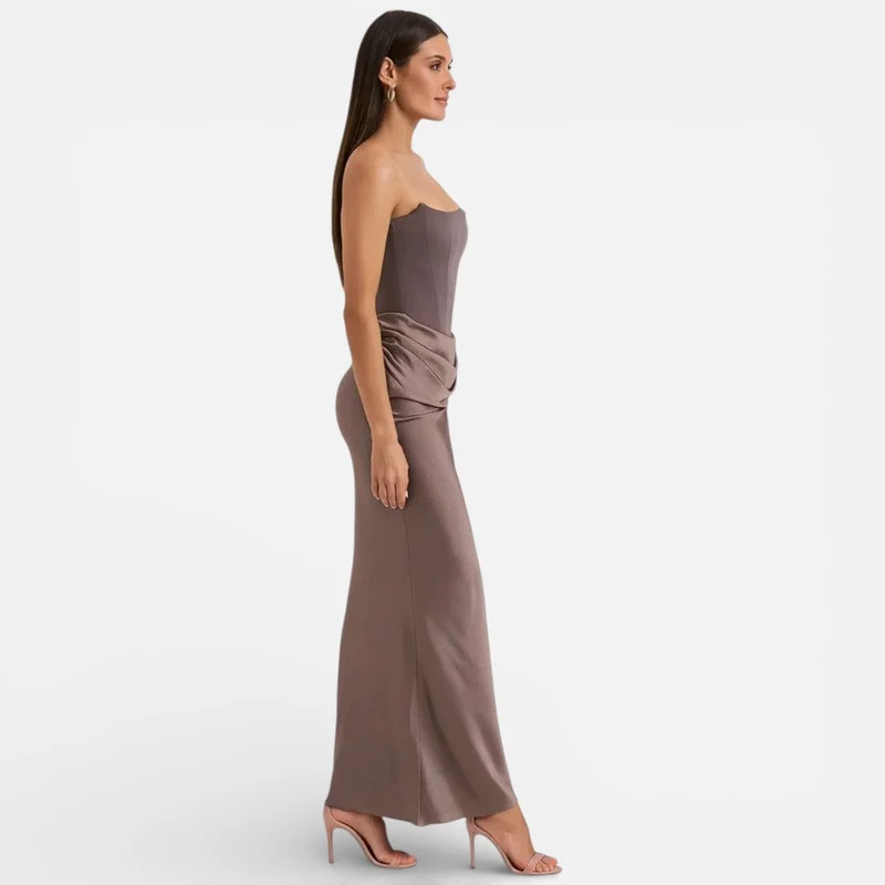 Trägerloses Satinkorsett-Maxikleid für Hochzeitsgäste