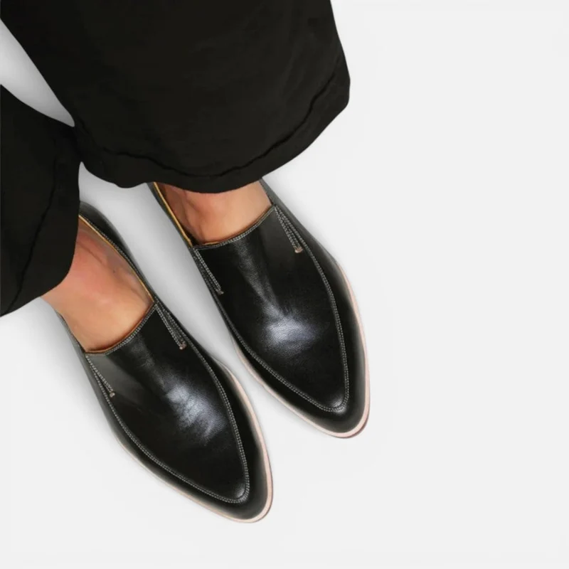 Orthopädische Damen Loafer mit spitzer Form und schlichtem Design