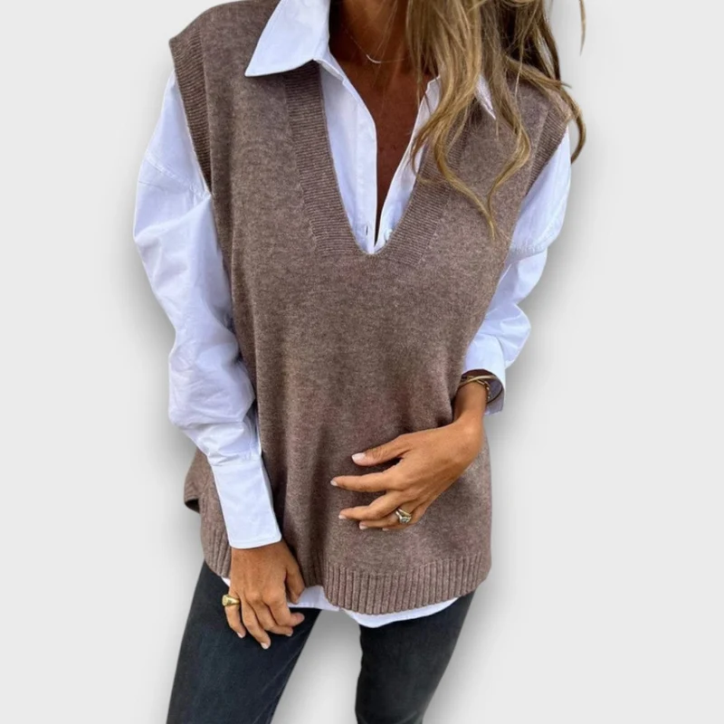 Lamielle – Strick-Weste mit V-Ausschnitt in Camel