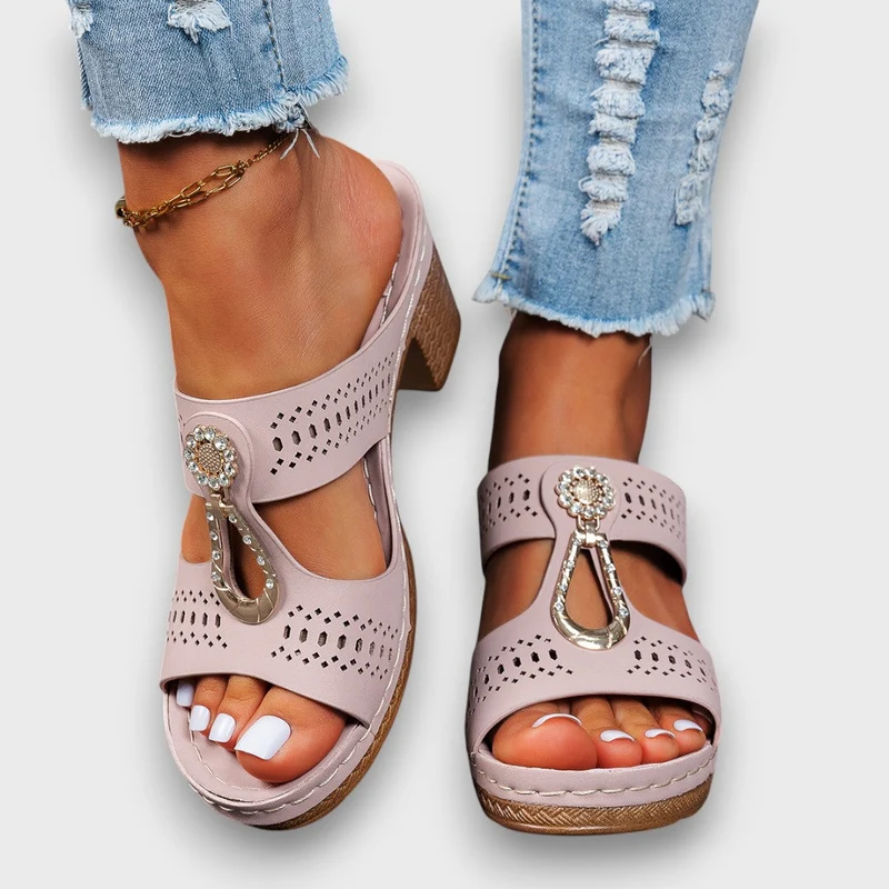 Elvanna – Elegante Sommerschuhe mit Schmuckdetail