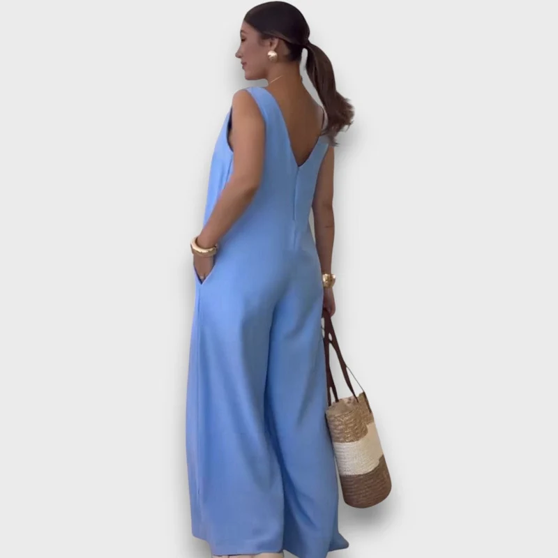 Aubrine – Fließender Jumpsuit mit V-Ausschnitt