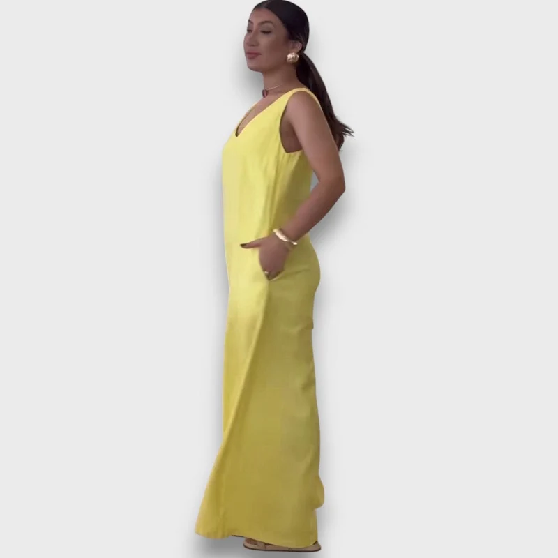 Aubrine – Fließender Jumpsuit mit V-Ausschnitt