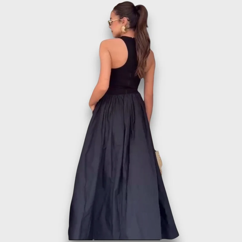 Clarissa – Kleid mit kontrastvoller Linie