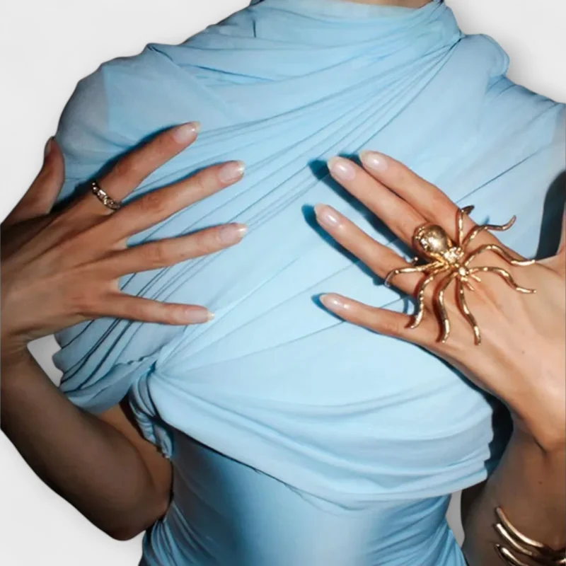Langes Kleid mit Rollkragen