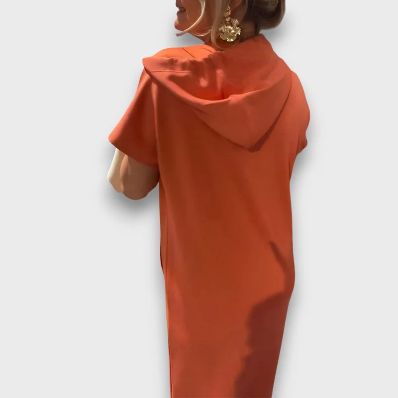 Yareni – Hoodie-Kleid mit urbanem Flair