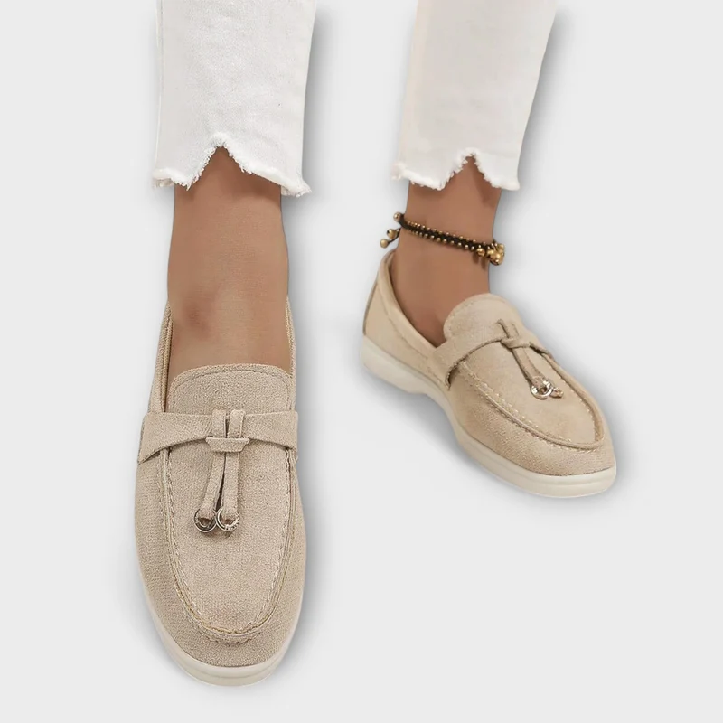 Sarima – Elegante Slipper mit Schnürdetail