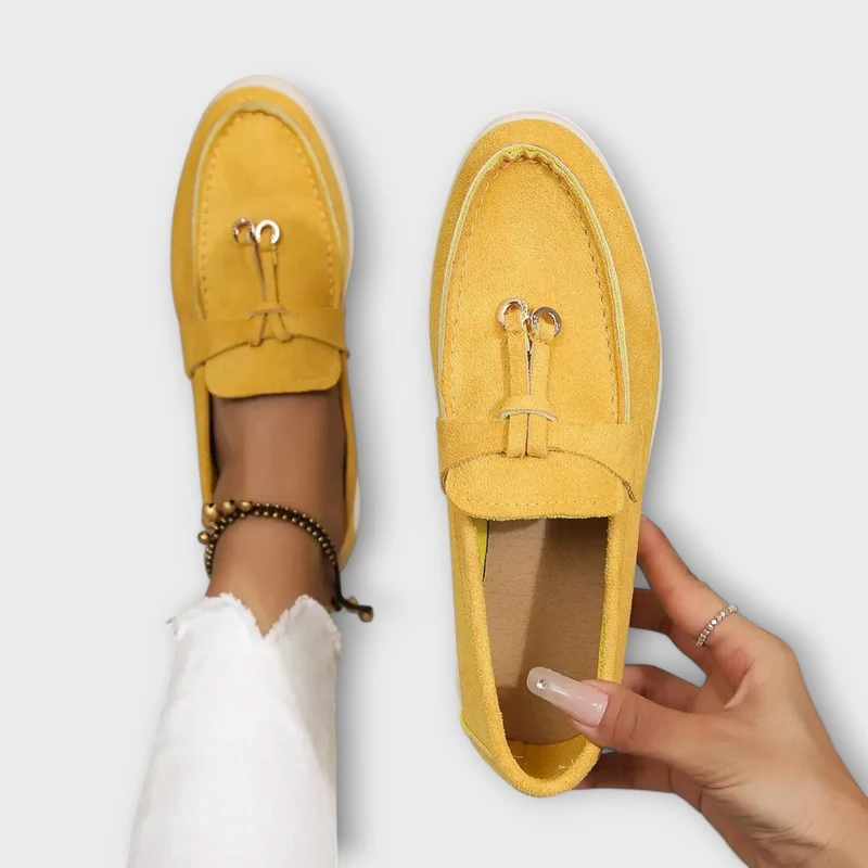 Sarima – Elegante Slipper mit Schnürdetail