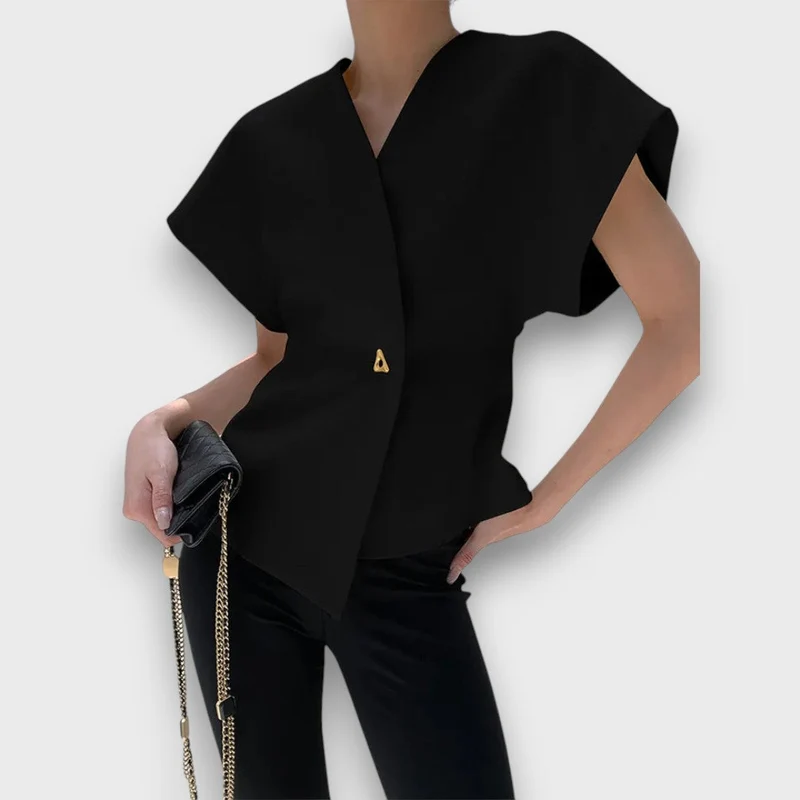 Selene – Minimalistisches Drapier-Top mit Goldakzent