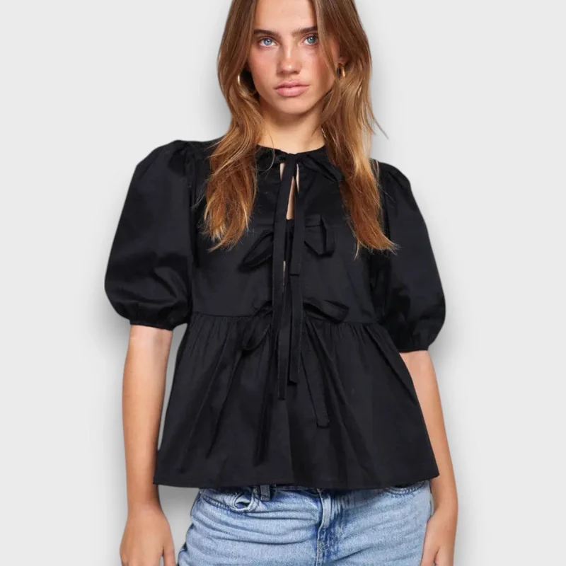 Liora – Romantische Bluse mit Schleifendetail