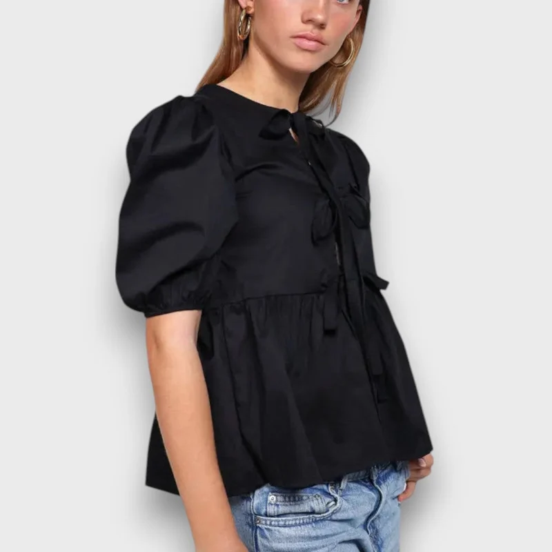 Liora – Romantische Bluse mit Schleifendetail