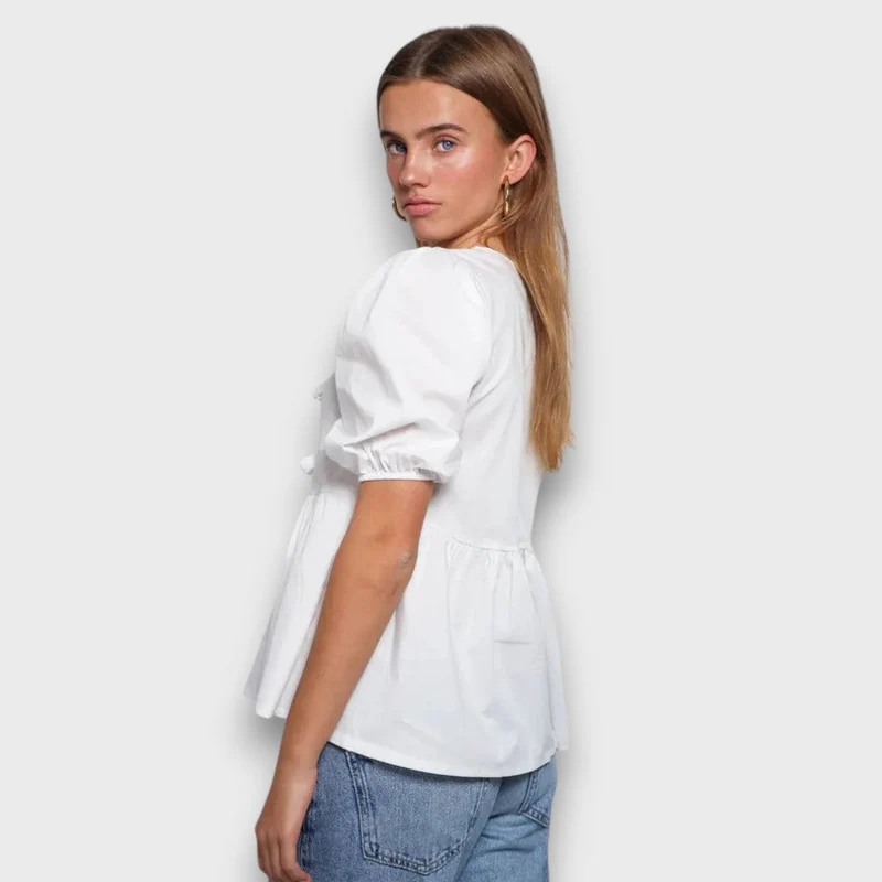 Solene – Bluse mit Bindedetails und leichter A-Linie