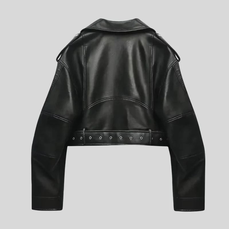 Kurze Damen Bikerjacke in Schwarz mit Nieten