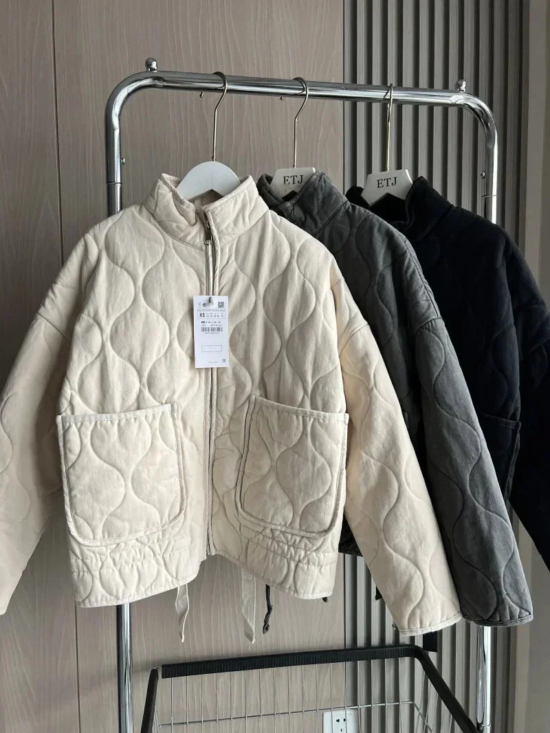 Damen Jacke mit Stehkragen und Taschendetails