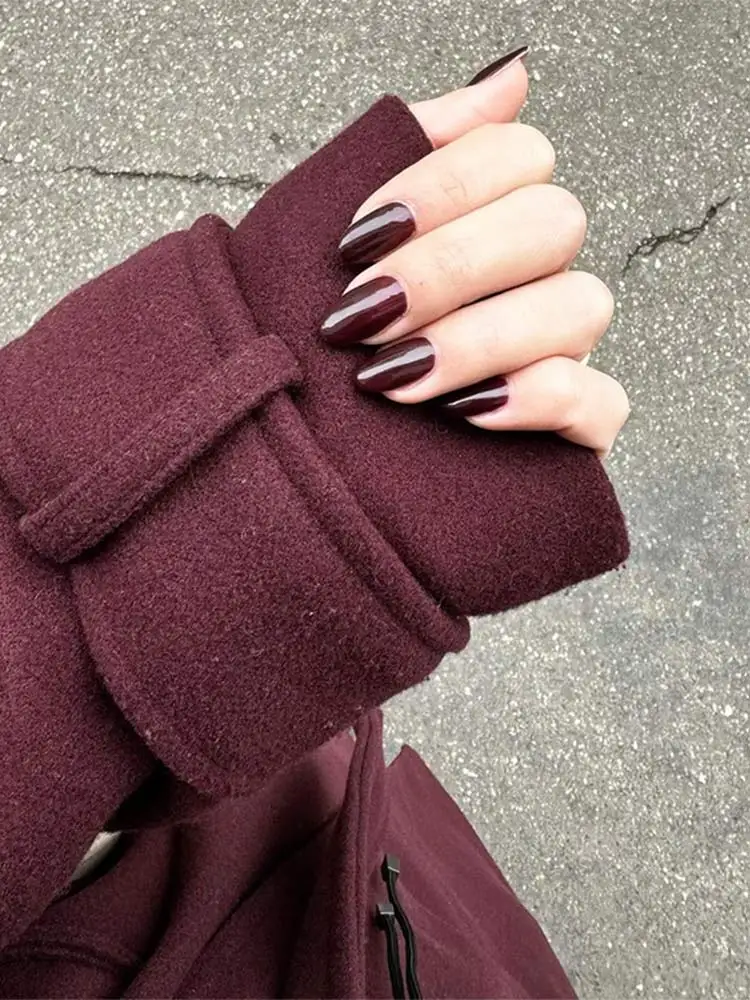 Liesel | Eleganter Burgundy-Langmantel