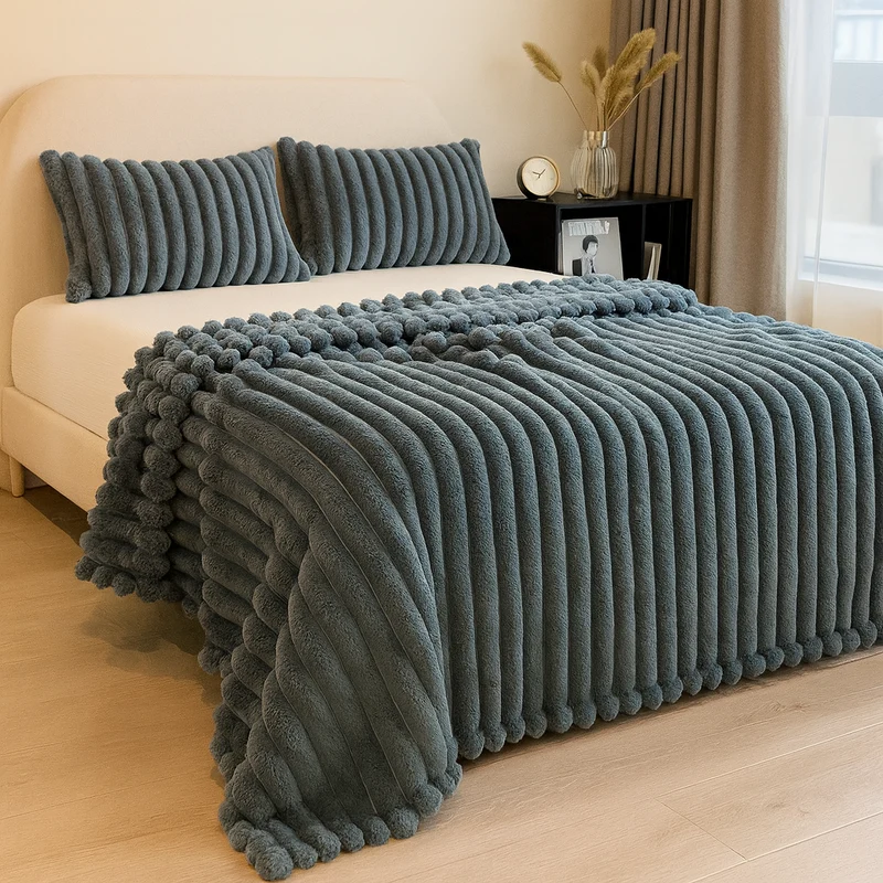 Aurevia | Flanelldecke mit Kordelzug und kuscheliger Felloptik