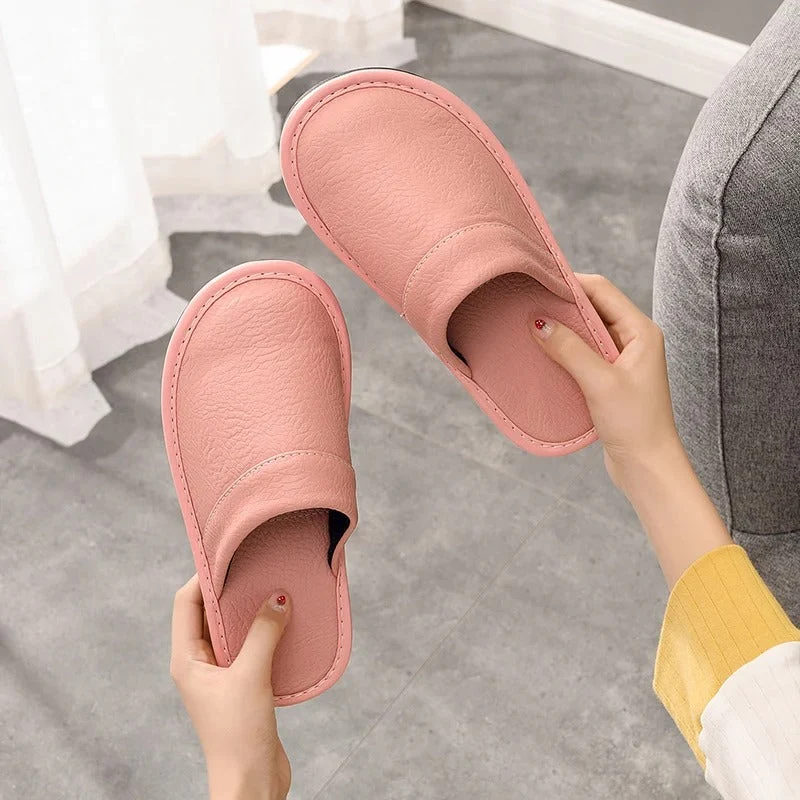 Hugo | Bequeme vegane Lederslippers – Luxus & Entspannung