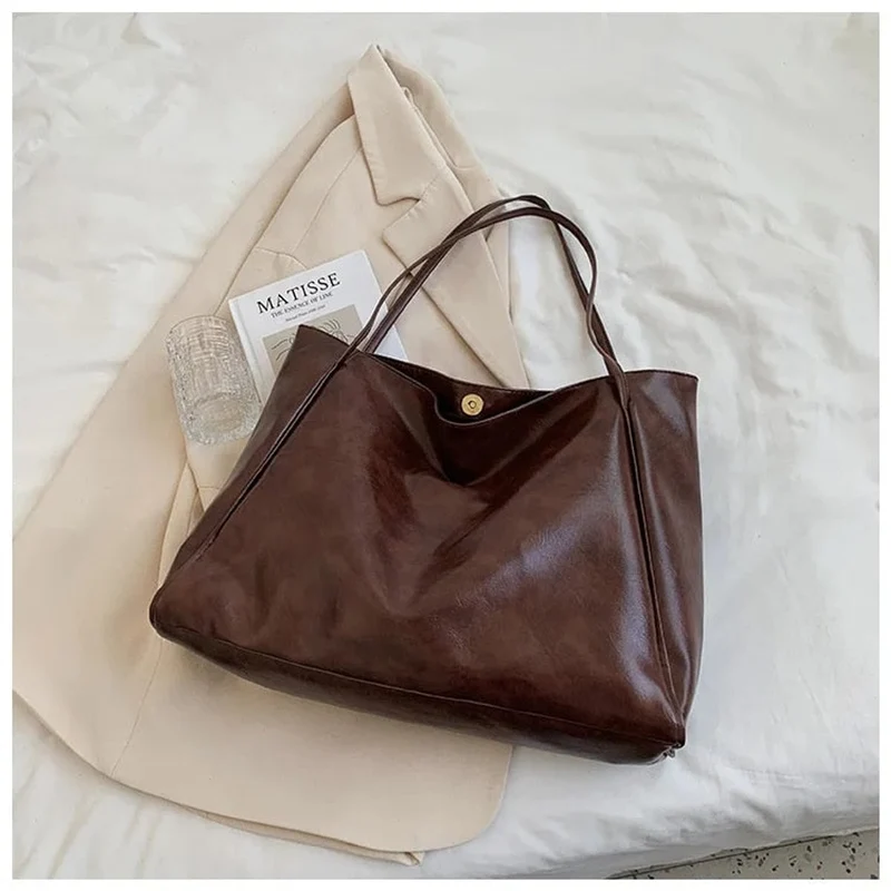 Lea | Damen Laptoptasche im Retro-Stil aus Kunstleder