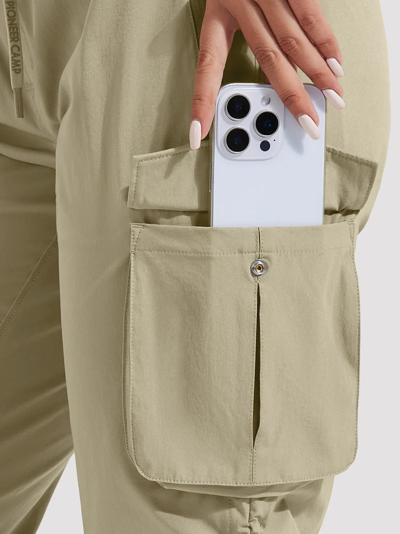 Women's Lightweight Quick-Dry Cargo Capri Pants