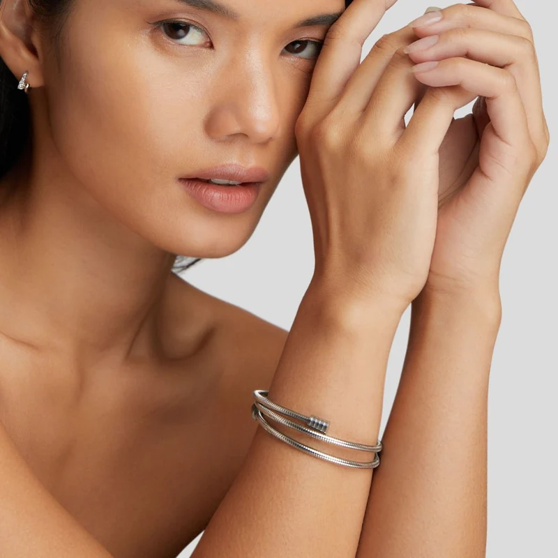 Verdrehtes Silberarmband