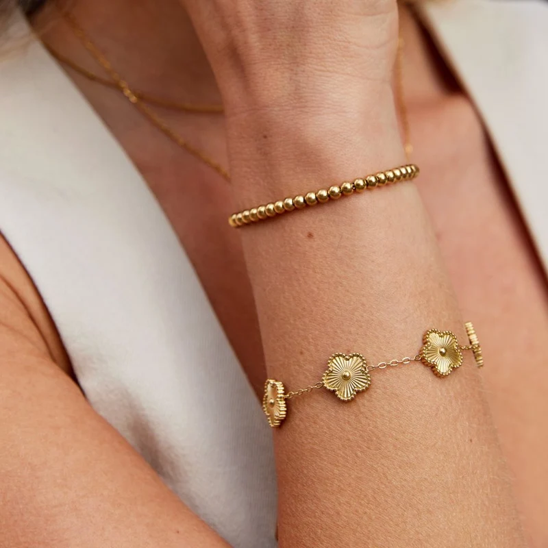 Nila Perlenarmband aus Gold