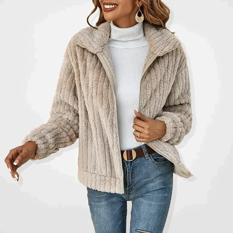 Klara | Lockere Damen Strickjacke für den Herbst