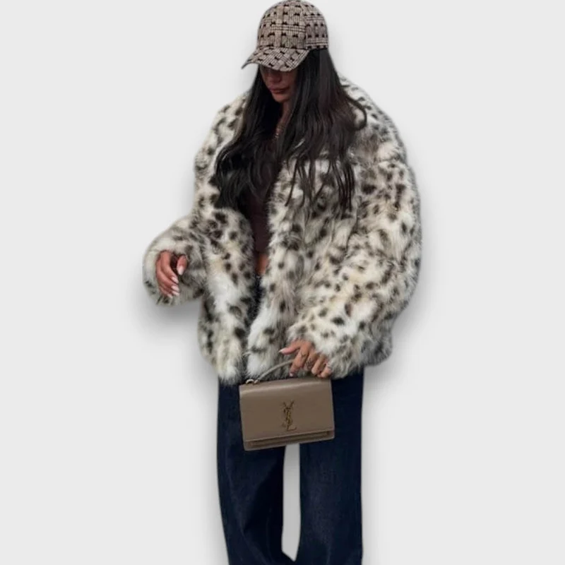 Leoline – Faux-Fur-Jacke im Animal-Design