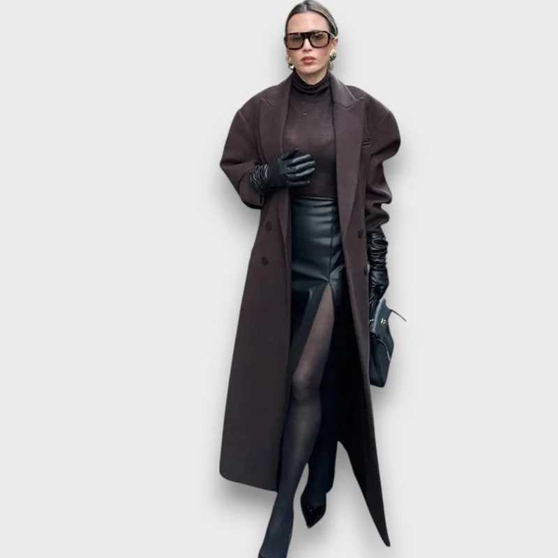 Oslaine – Maximalistischer Wollmantel mit maskuliner Silhouette