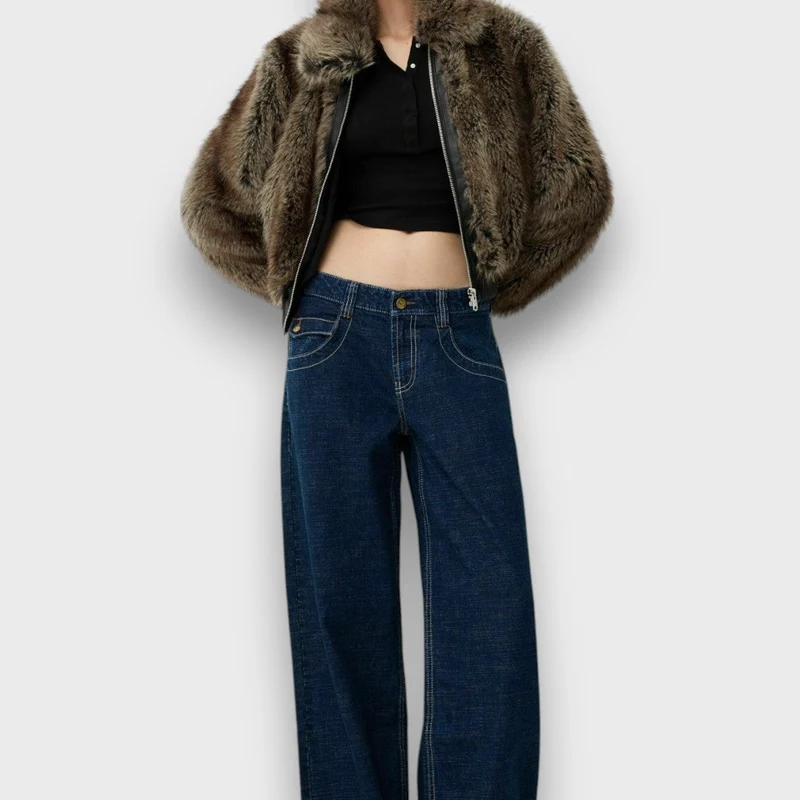 Amelia – Kurzjacke aus Faux Fur mit urbanem Chic