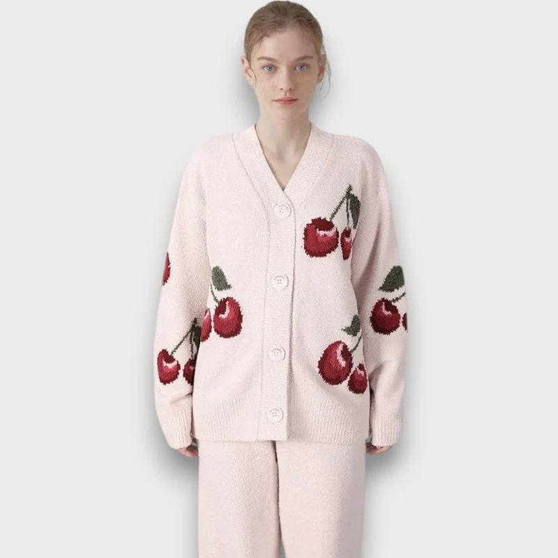 Cerisea – Flauschiger Pyjama mit Kirschmotiv
