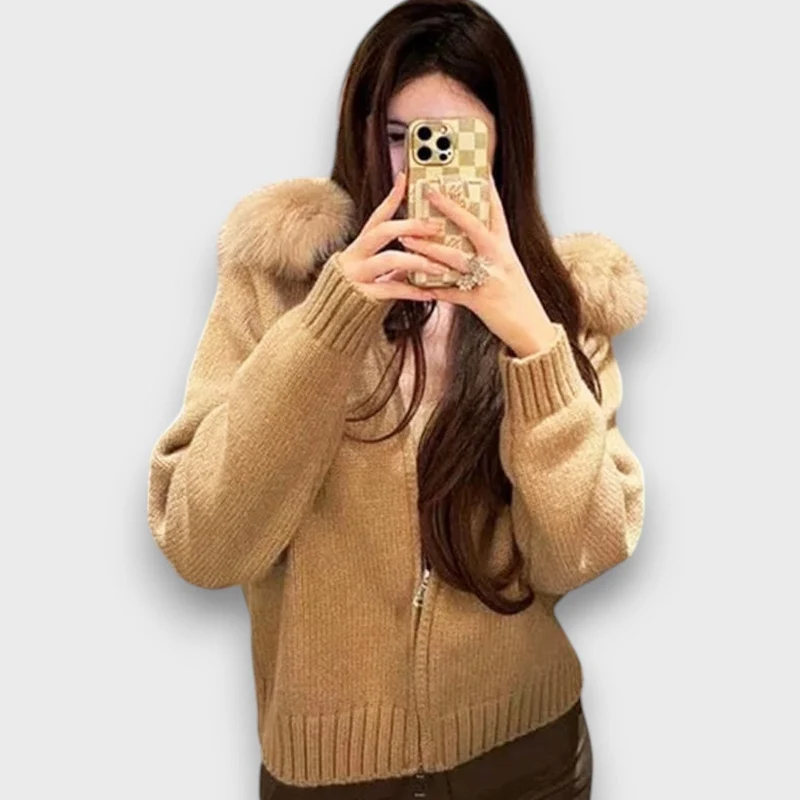 Alisanne – Strickjacke mit Reißverschluss und Faux-Fur-Kragen
