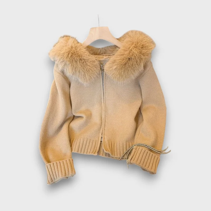 Alisanne – Strickjacke mit Reißverschluss und Faux-Fur-Kragen