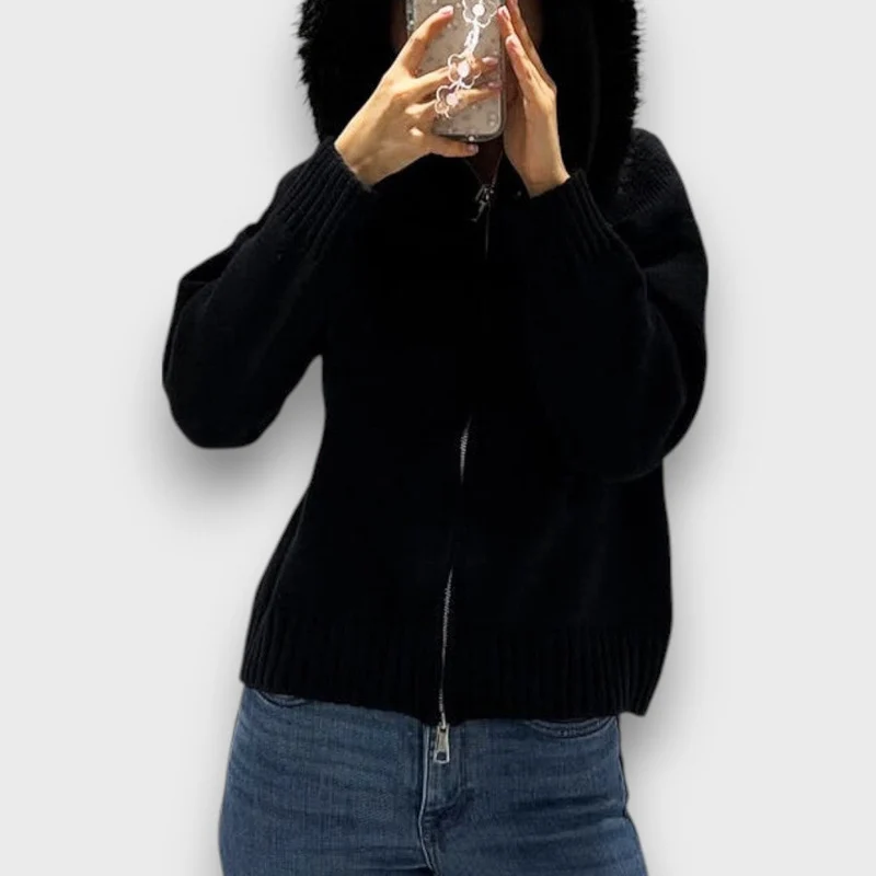 Alisanne – Strickjacke mit Reißverschluss und Faux-Fur-Kragen