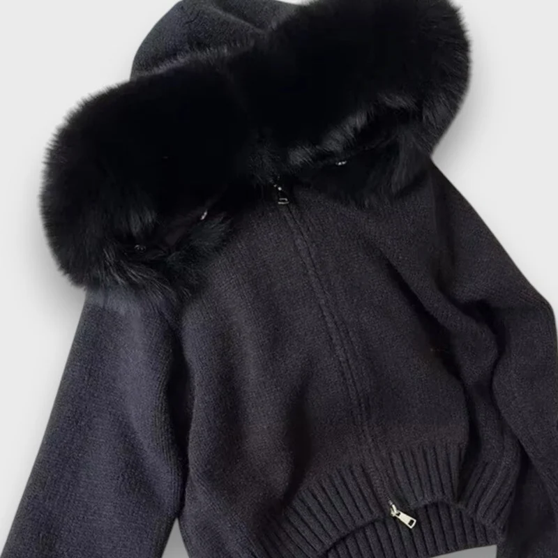 Alisanne – Strickjacke mit Reißverschluss und Faux-Fur-Kragen