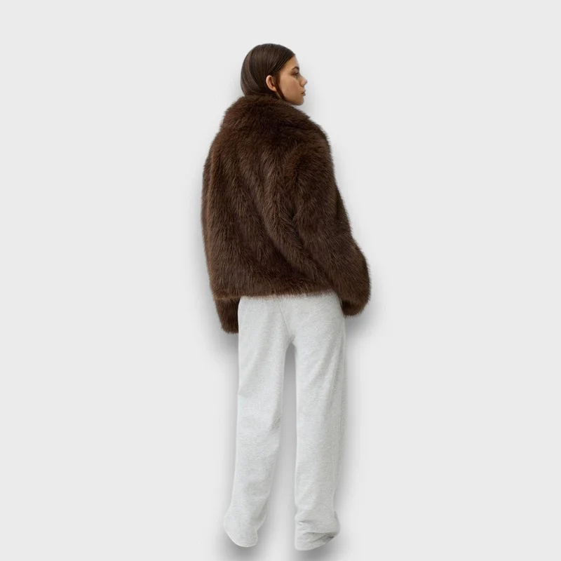 Illia – Kurzes Kunstfell mit Oversize-Kragen