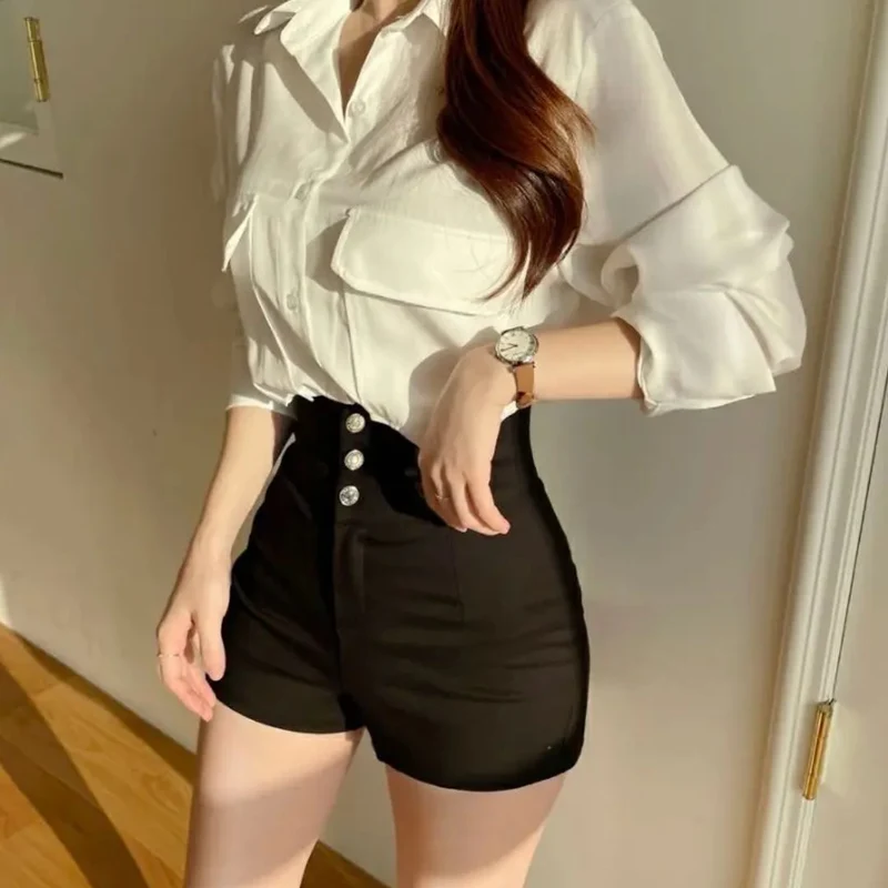 Ilse - Elegante High-Waist-Shorts