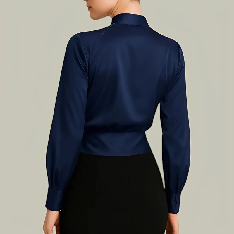 Livia - Elegante Langarmbluse im Wickelstil