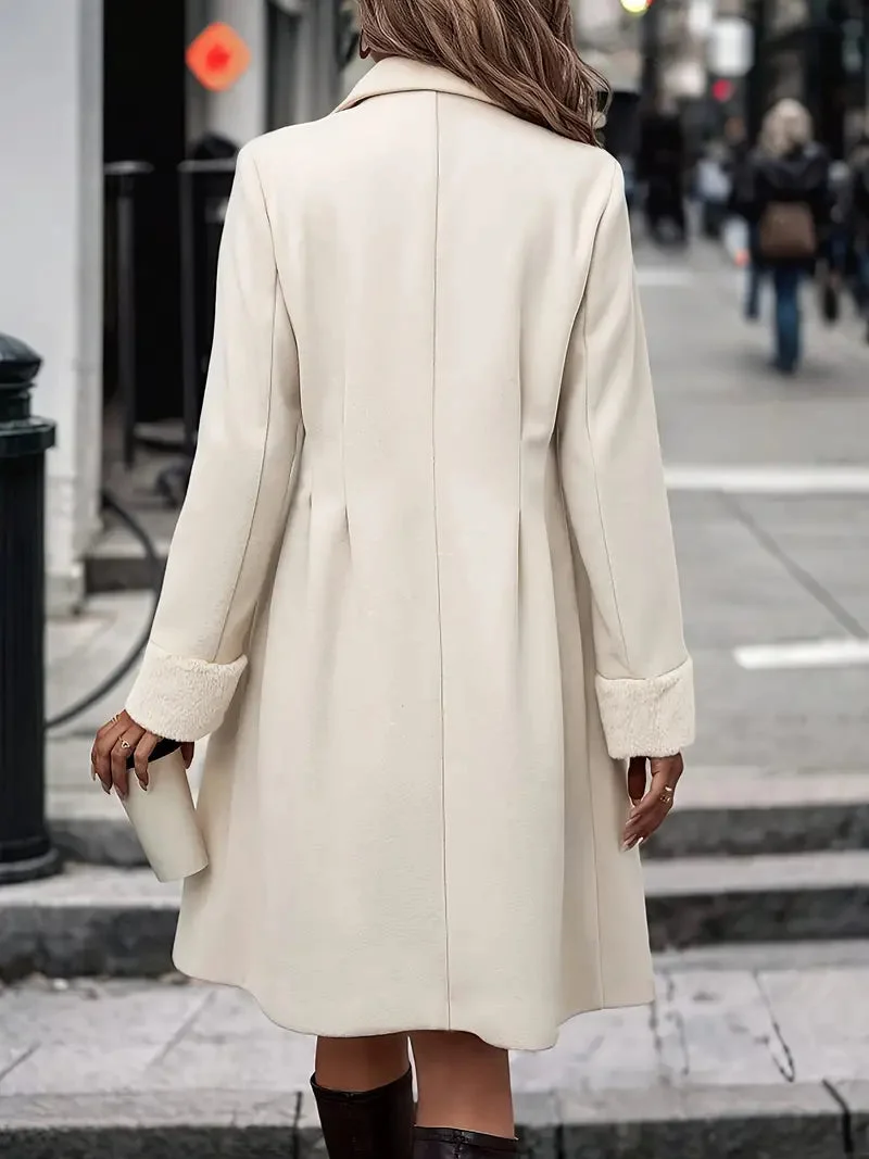 Eleganter Weißer Damen Wintermantel
