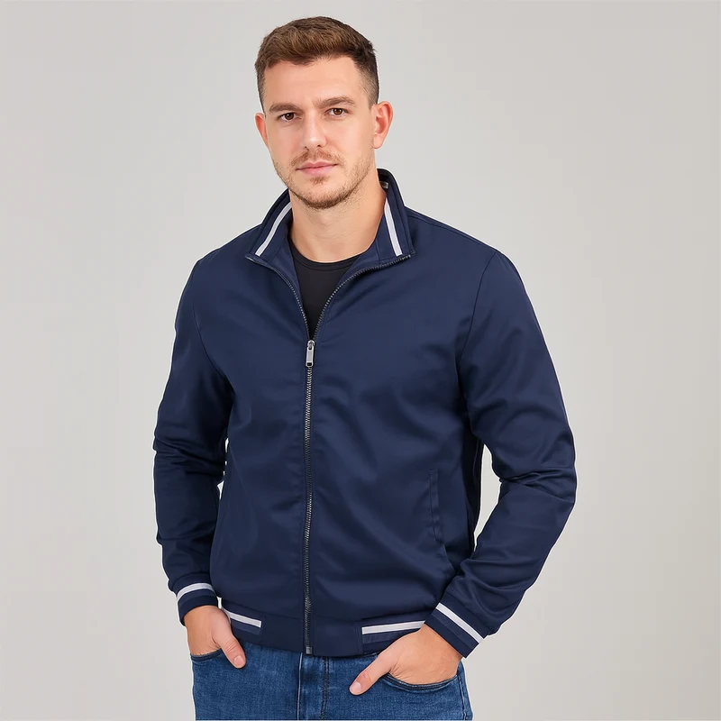 Herren-Bomberjacke mit gestreiftem Besatz