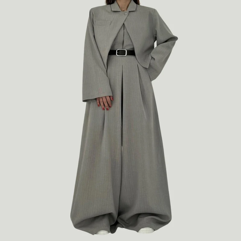 Lorayae - Soft-Touch Set aus weit geschnittenem Jumpsuit und Jacke