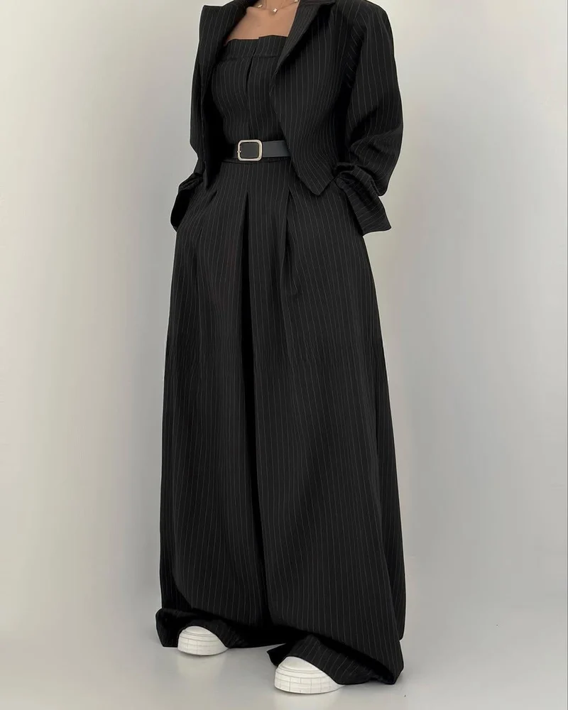 Lorayae - Soft-Touch Set aus weit geschnittenem Jumpsuit und Jacke